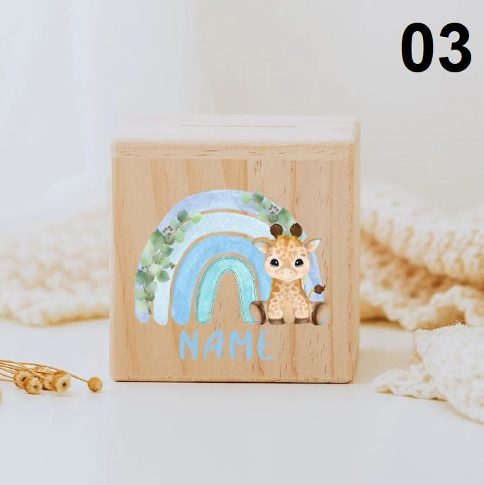 Personalisiertes Sparschwein aus Holz mit Tiermotiv und Namen für Kinder