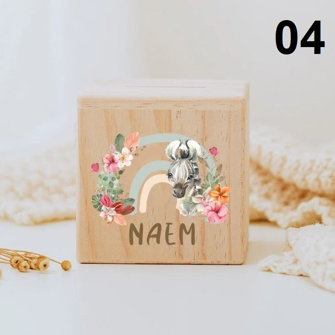 Personalisiertes Sparschwein aus Holz mit Tiermotiv und Namen für Kinder