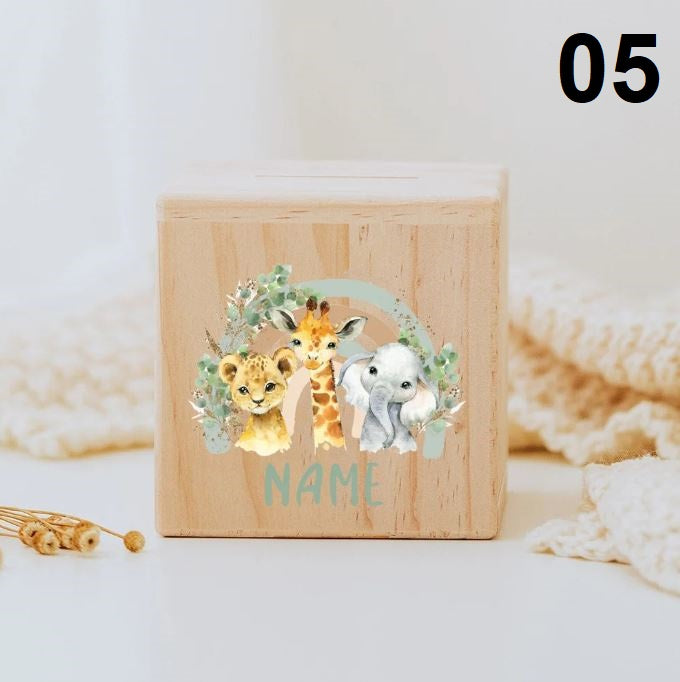 Personalisiertes Sparschwein aus Holz mit Tiermotiv und Namen für Kinder