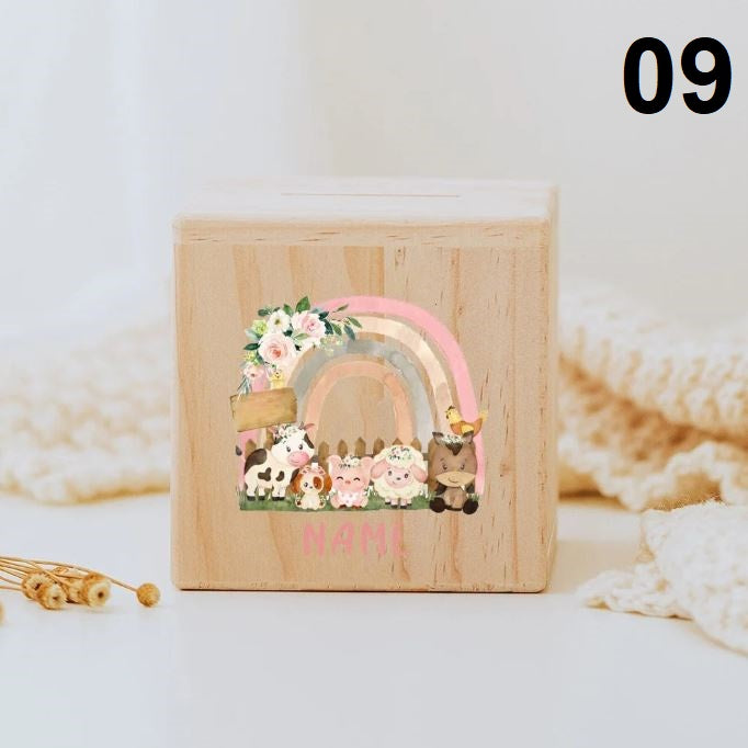 Personalisiertes Sparschwein aus Holz mit Tiermotiv und Namen für Kinder